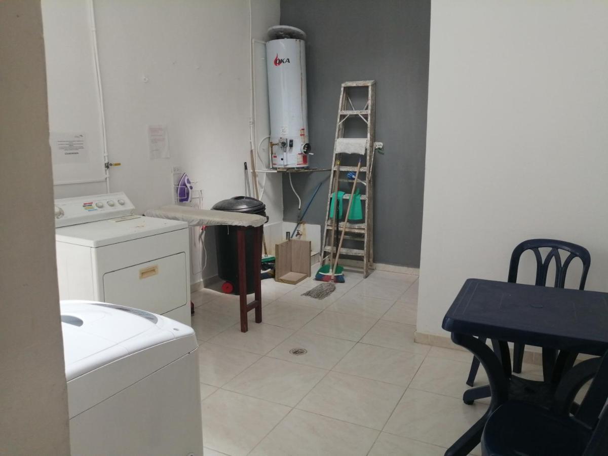 Hostal Komfort Medellin Luaran gambar