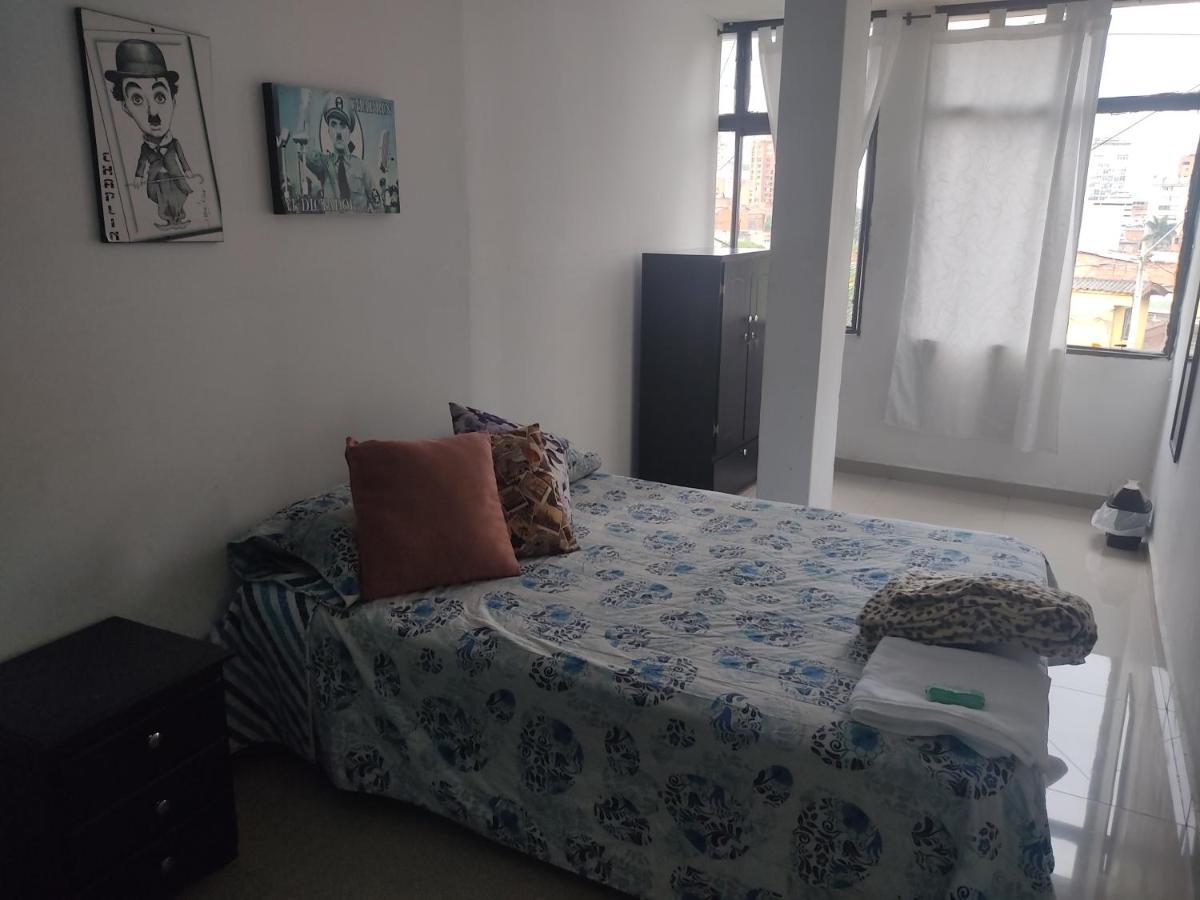 Hostal Komfort Medellin Luaran gambar