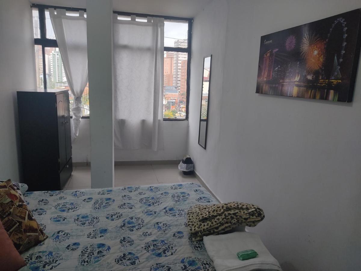 Hostal Komfort Medellin Luaran gambar