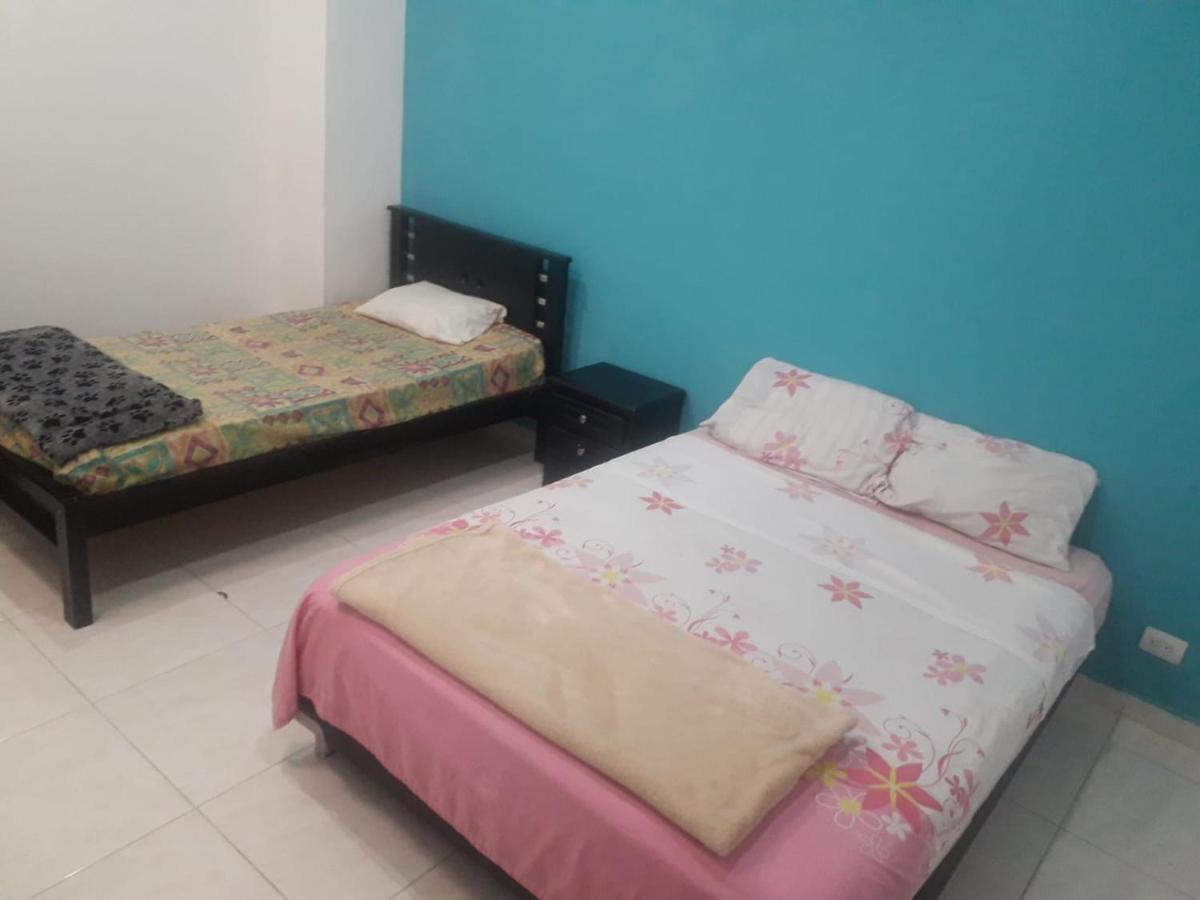 Hostal Komfort Medellin Luaran gambar
