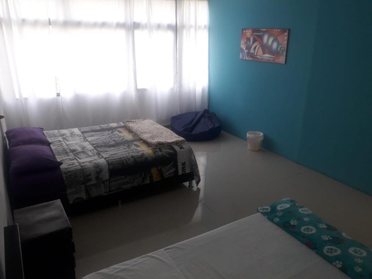 Hostal Komfort Medellin Luaran gambar