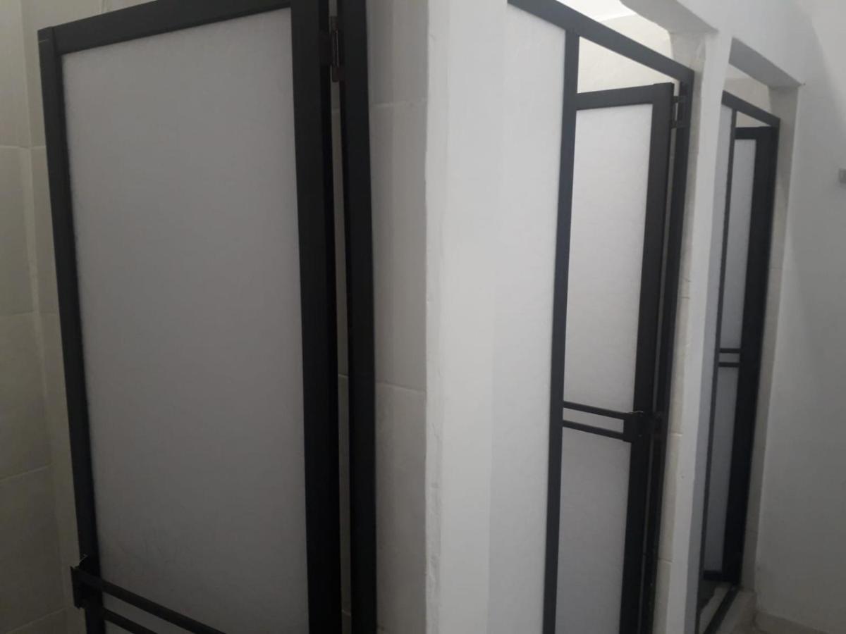Hostal Komfort Medellin Luaran gambar