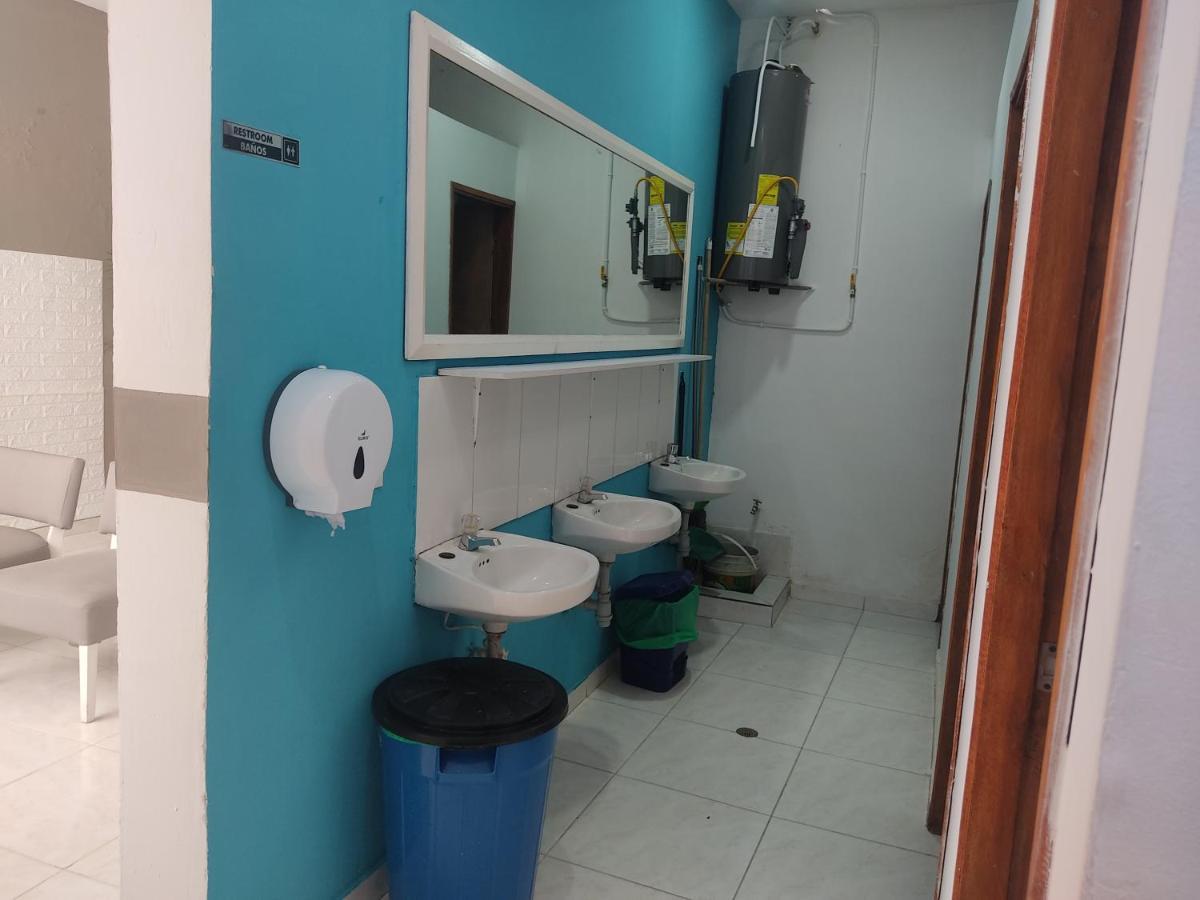 Hostal Komfort Medellin Luaran gambar